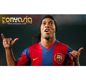 Ronaldinho Mengaku Dirinya Hampir Bergabung dengan MU | Judi Bola Online | Agen Bola Terpercaya