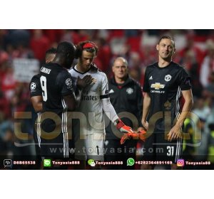 Young Benfica goalkeeper entertained United players | Sport Betting | Online Sport Betting